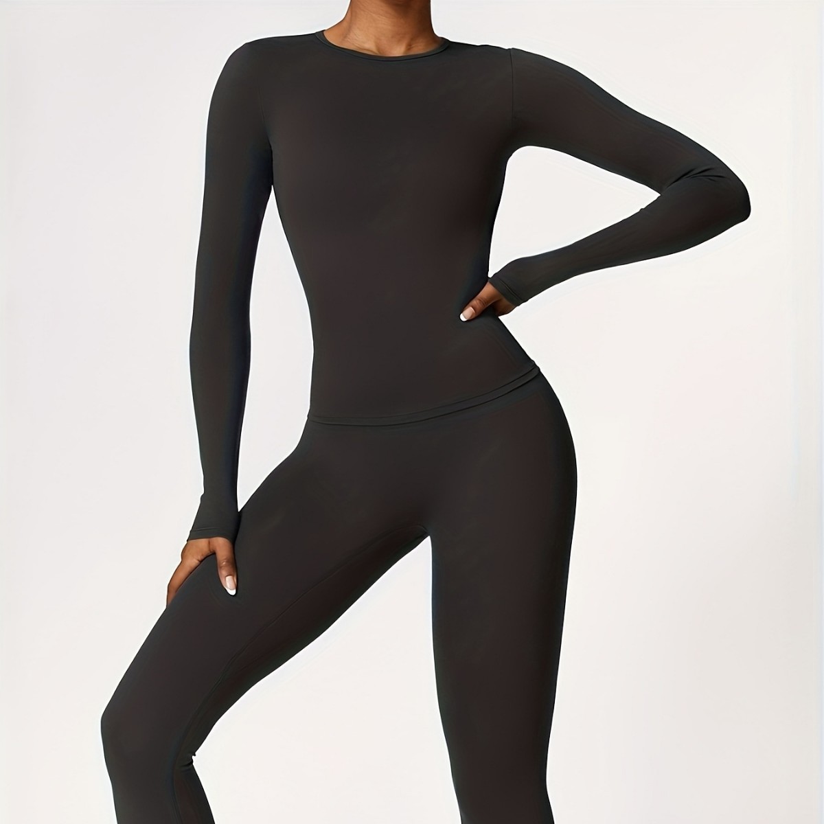 Tight-fitting yoga suit slim l - Pilates & Yoga Unleashed International Academy Yonkers recensione e prezzo