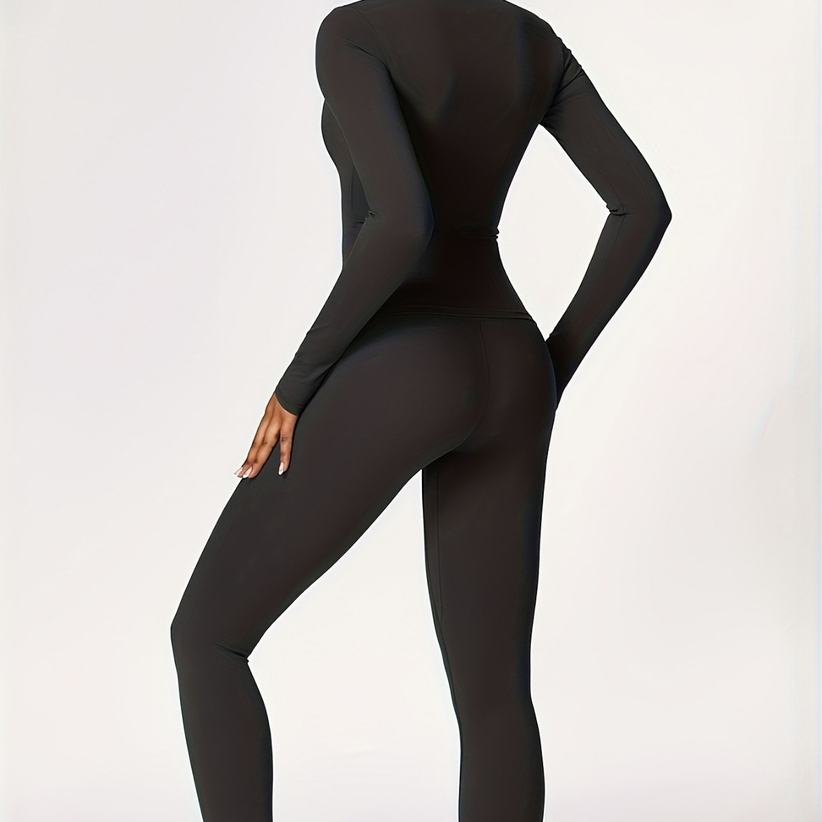 Tight-fitting yoga suit slim l - Pilates & Yoga Unleashed International Academy Yonkers recensione e prezzo