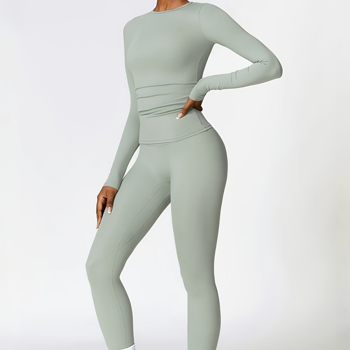 Tight-fitting yoga suit slim l - Pilates & Yoga Unleashed International Academy Yonkers recensione e prezzo