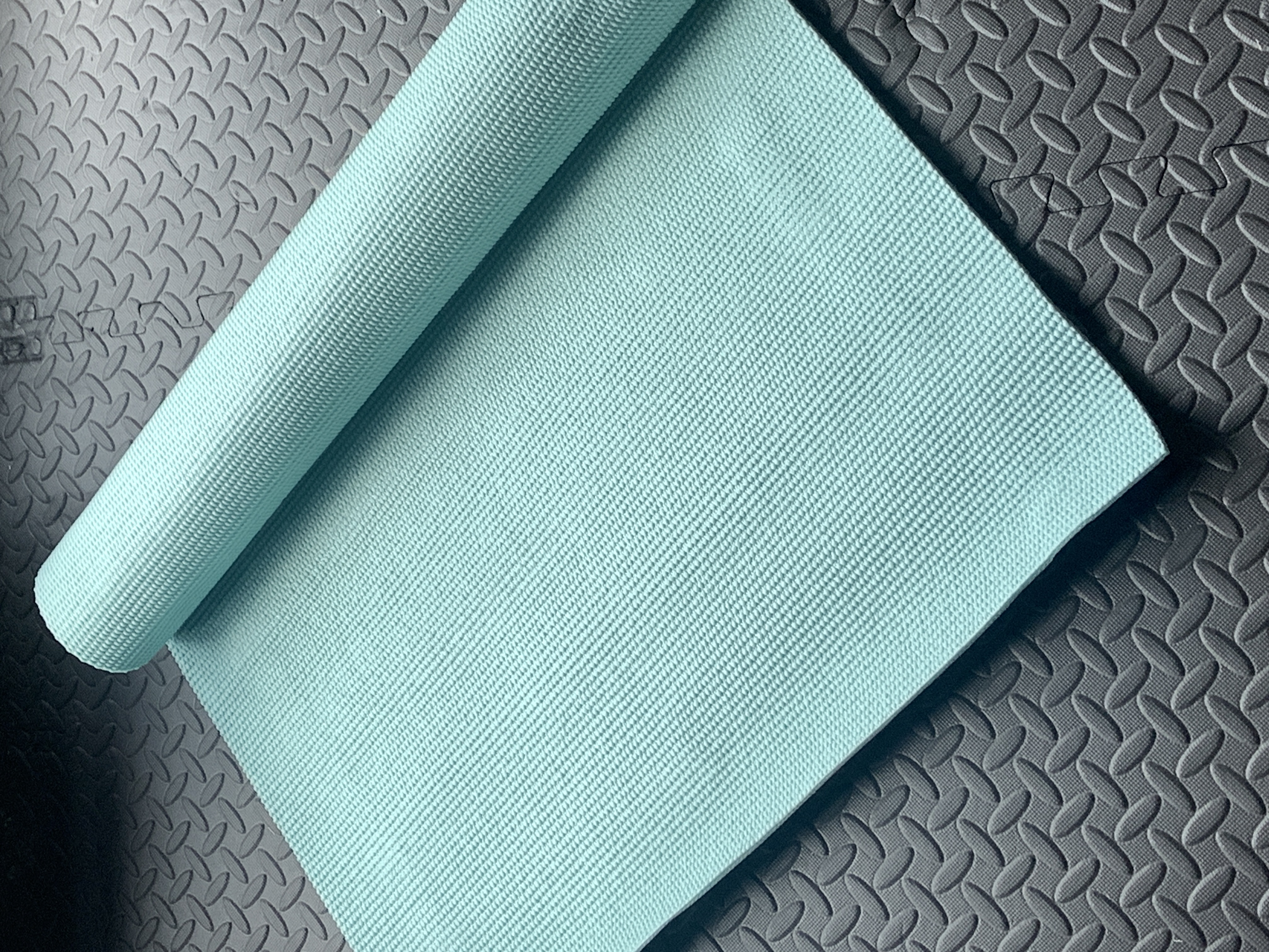 PVC Yoga Mat with Carry Strap  - Pilates Yoga Workout At Home recensione e prezzo