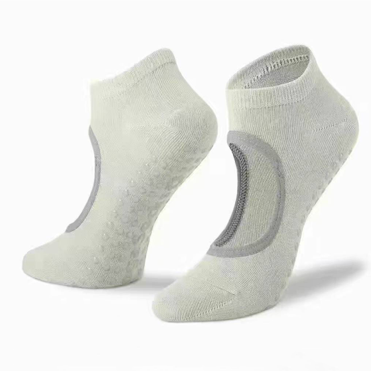 Non-Slip Yoga Socks for Women  - Pilates & Yoga Unleashed International Academy Yonkers recensione e prezzo